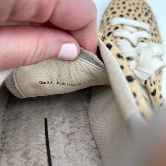 Dolce Vita Madox Leopard Print Calf Hair Lace Up Sneakers Sz 8.5 Tan Beige Black - Picture 12 of 12